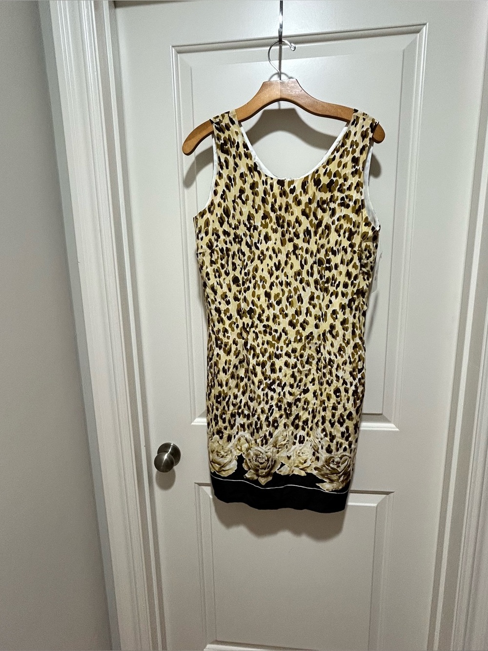 Lew  Magraw women’s size 10 Leopard Print Shift Dress with Floral Hem. SILK & NW